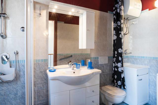 Click Center Apartment CTA Rum bild